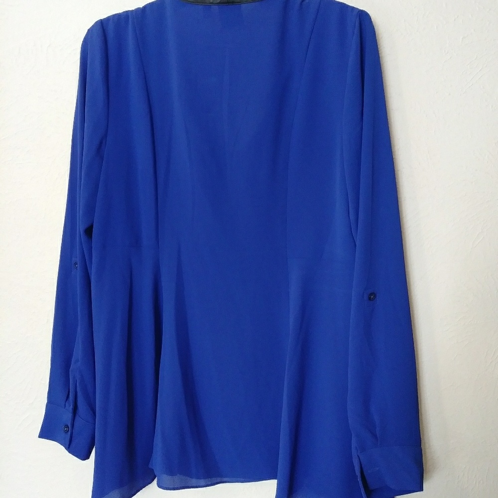 Blouse - Picture 2 of 2